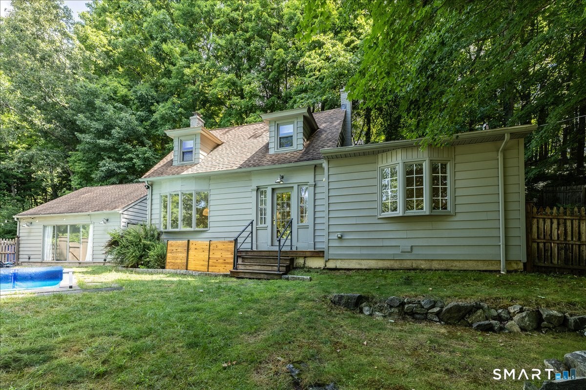 24 Steinmann Avenue