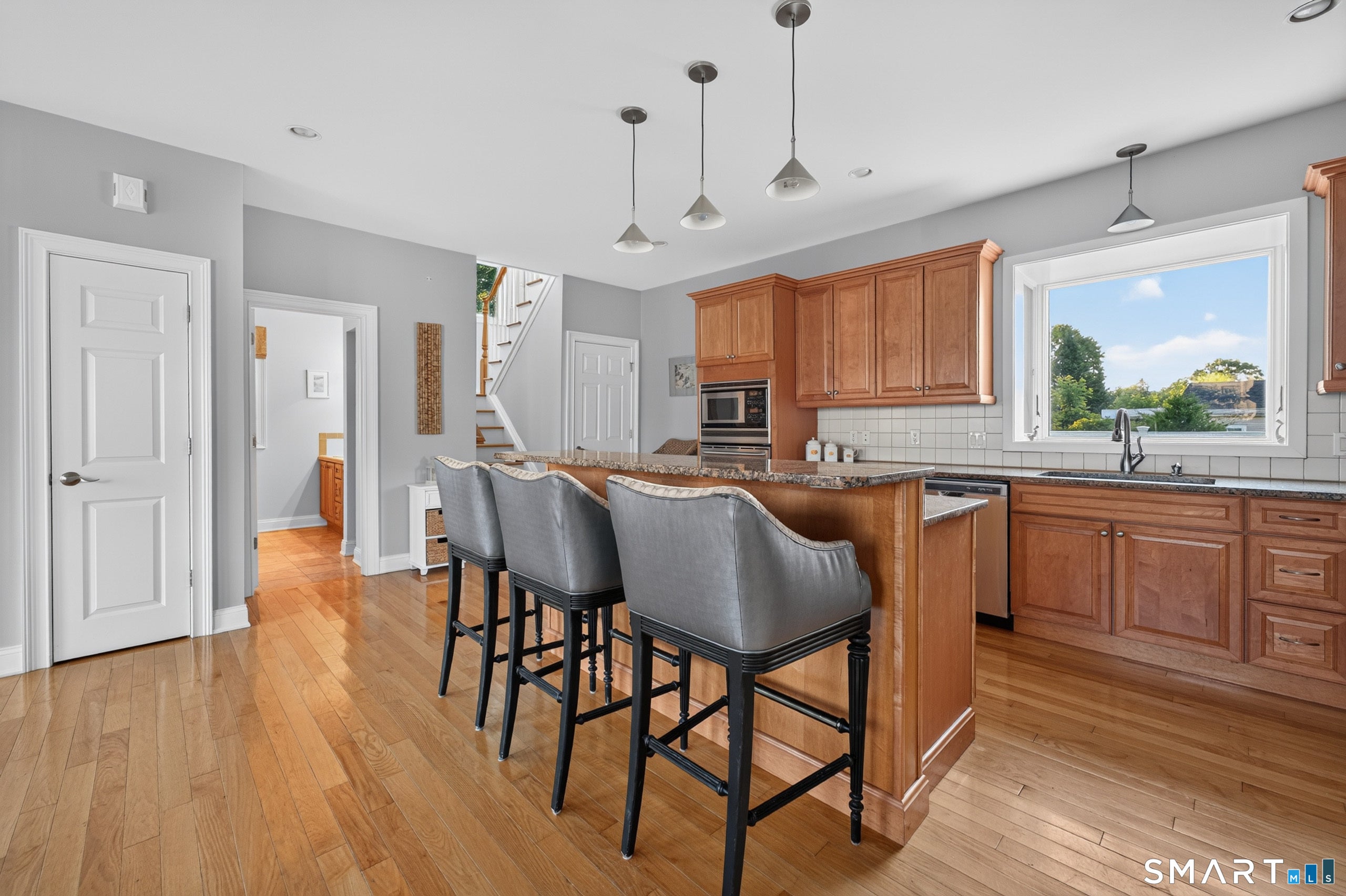 10 Lynne Avenue