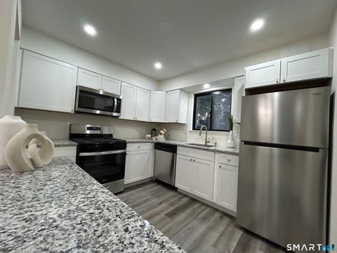 Tiny photo for 38 Sutton Place #38, Bloomfield, CT 06002 (MLS # 24190479)
