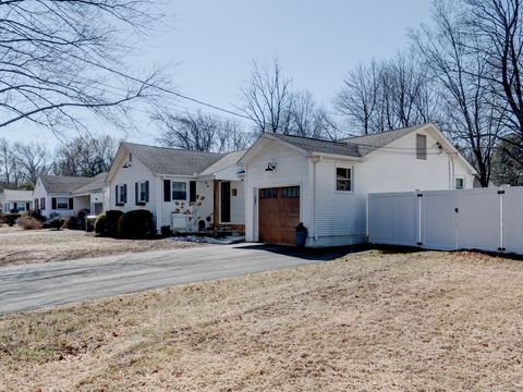17 Fox Meadow Lane, West Hartford, CT 06107 - #: 24080006