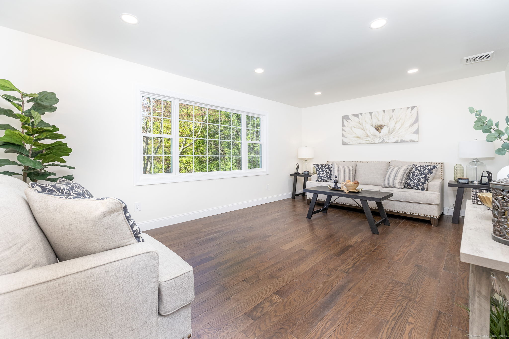 8 Tyrell Drive, Wolcott, Connecticut image 4