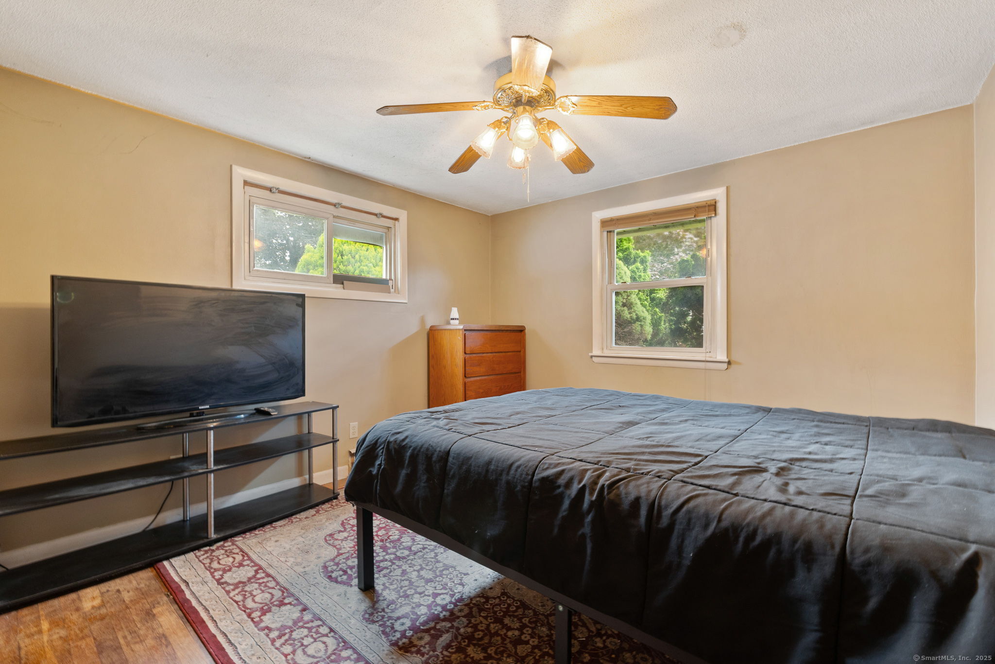 Windsor Locks, Connecticut 06096, United States, 3 Bedrooms Bedrooms, ,2 BathroomsBathrooms,Residential,Pending,199977