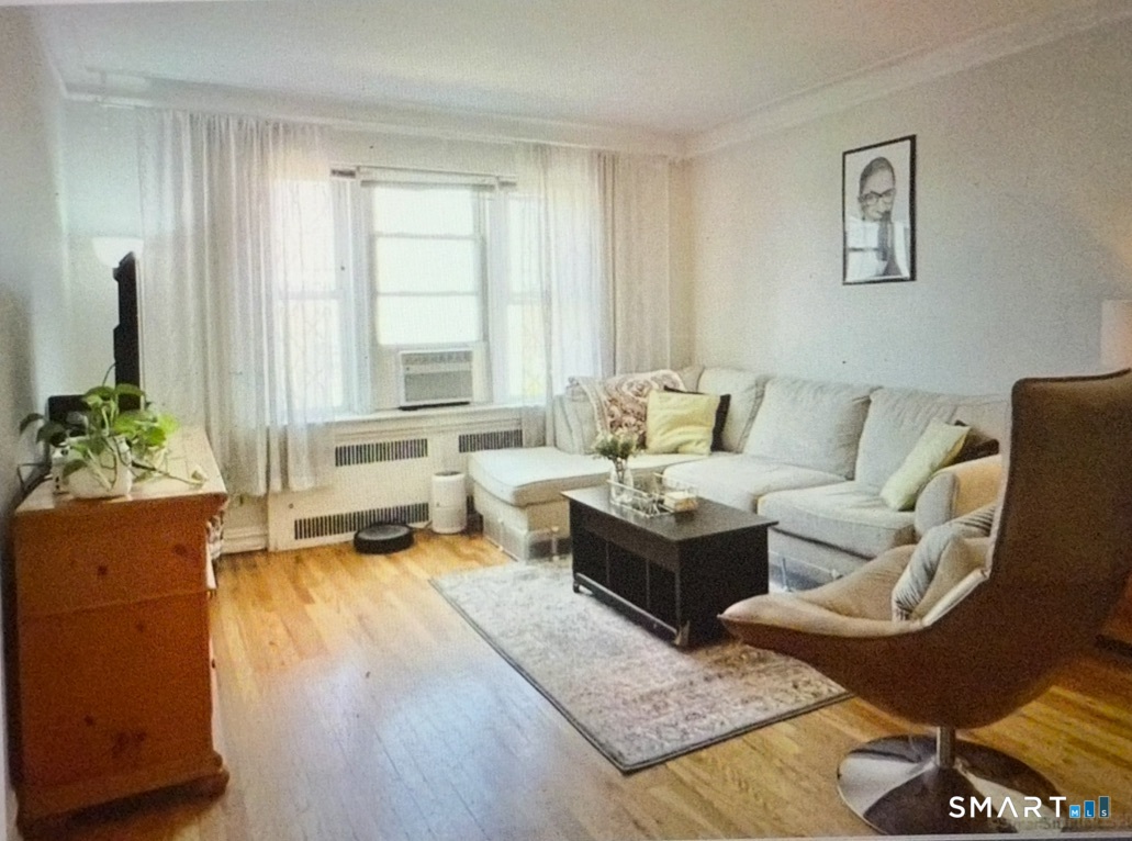 70 Strawberry Hill Avenue 3-2D