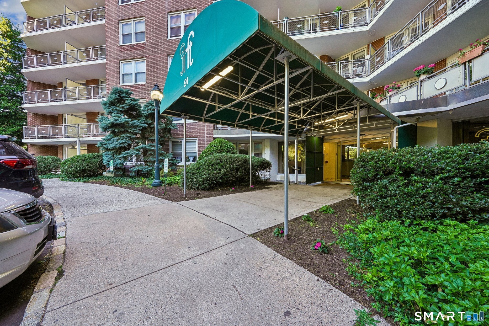 91 Strawberry Hill Avenue 1134