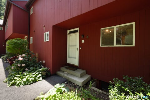 Condo For Sale - 11 Lower Commons #11<br/> Woodbury, CT 06798