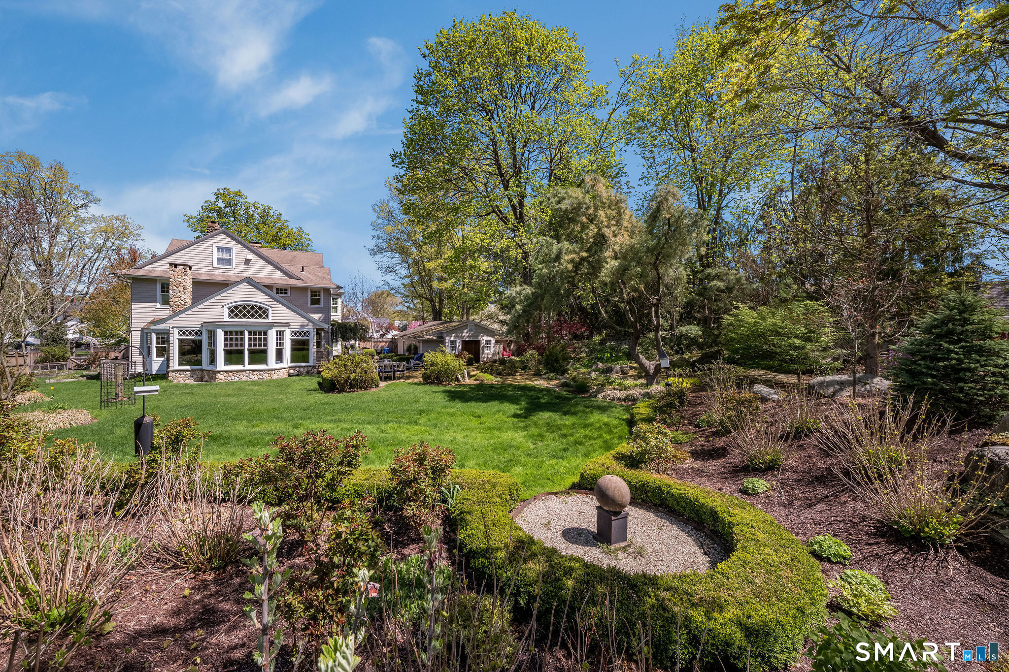 880 Boston Post Road