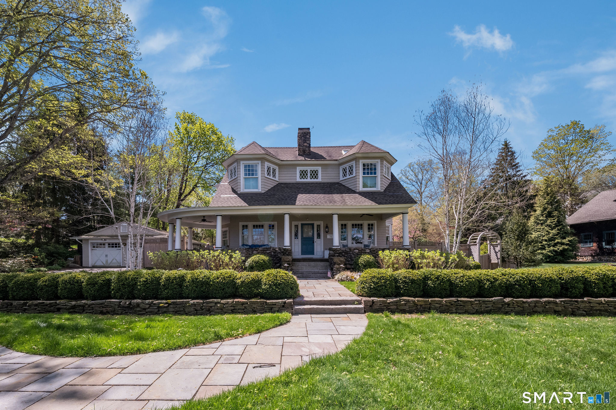 880 Boston Post Road