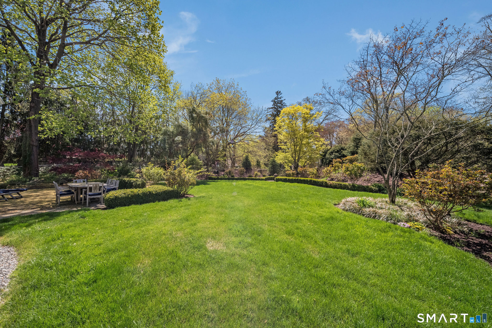 880 Boston Post Road