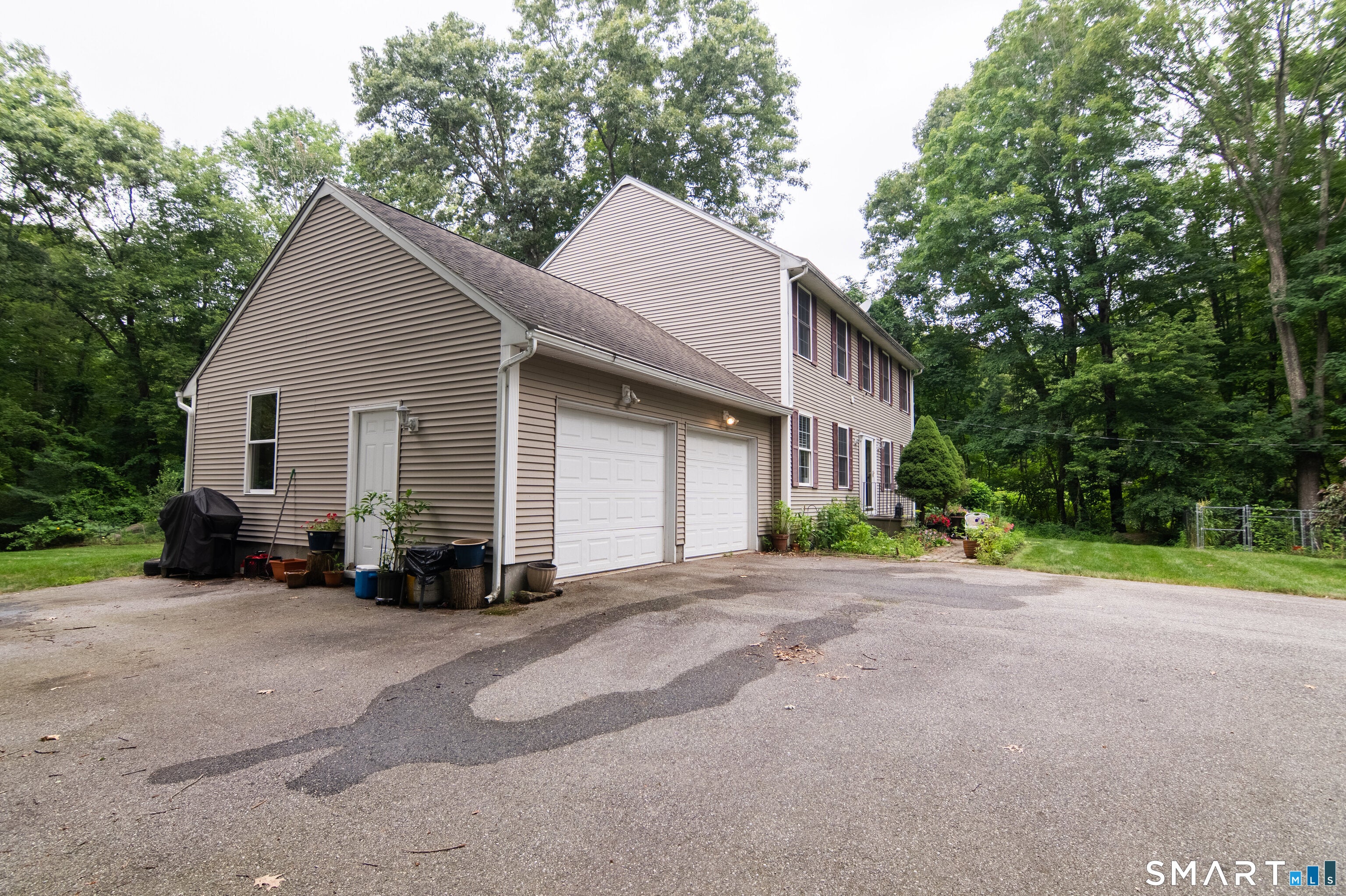 17 Tripp Hollow Road