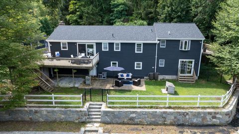 8 Town Bridge Road Canton CT 06019