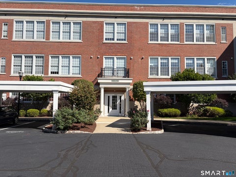 Condo For Rent - 30 Schoolhouse Drive #302<br/> Hartford County, West Hartford, CT 06110