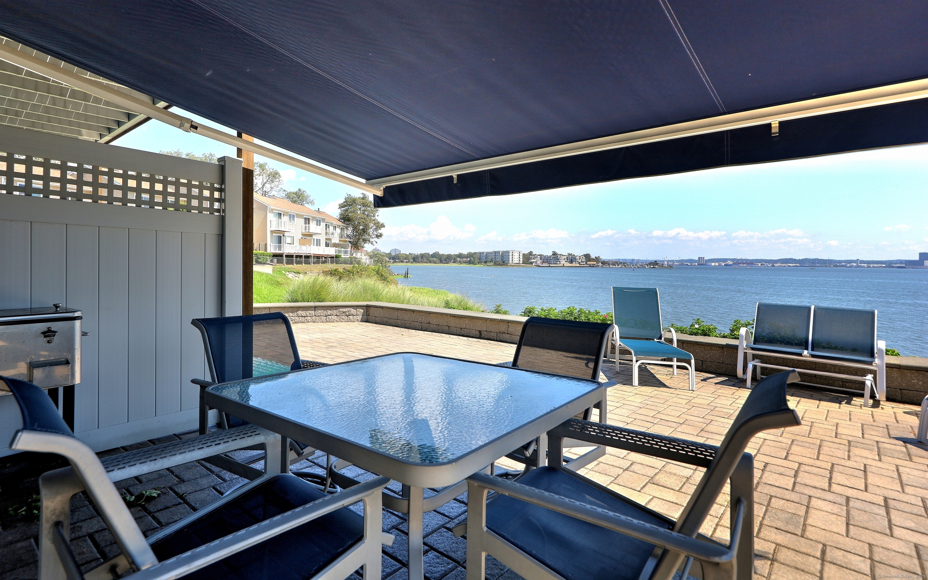 9 Bayview Place