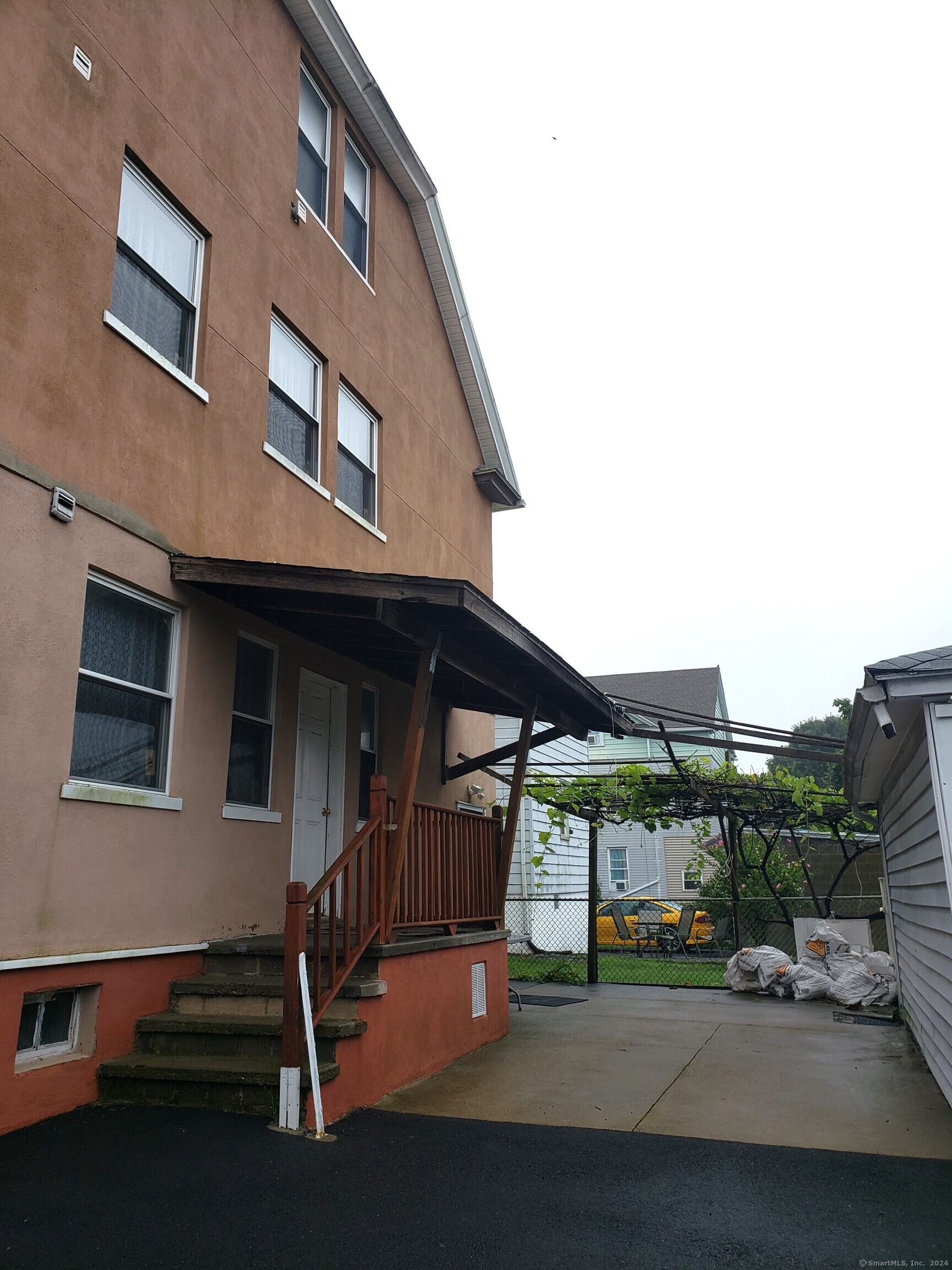 102 Fairfield Avenue