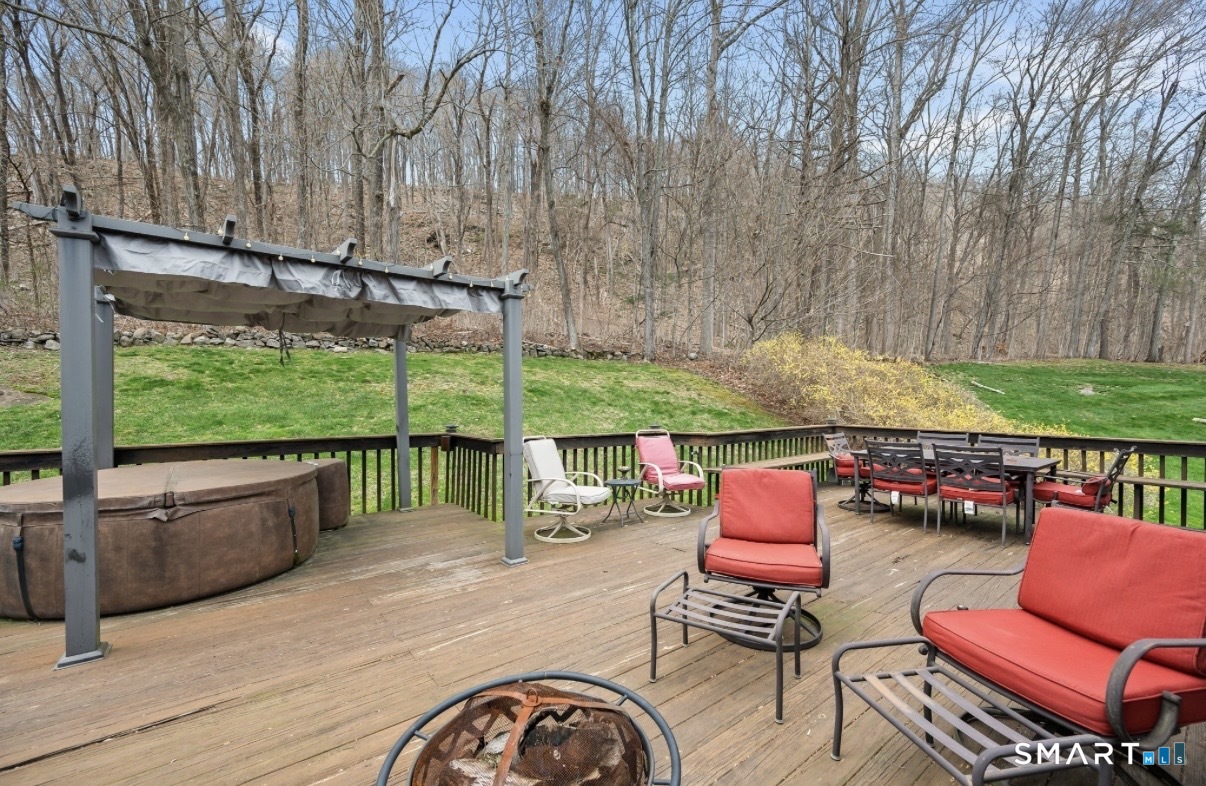 35 Mountain Edge Court