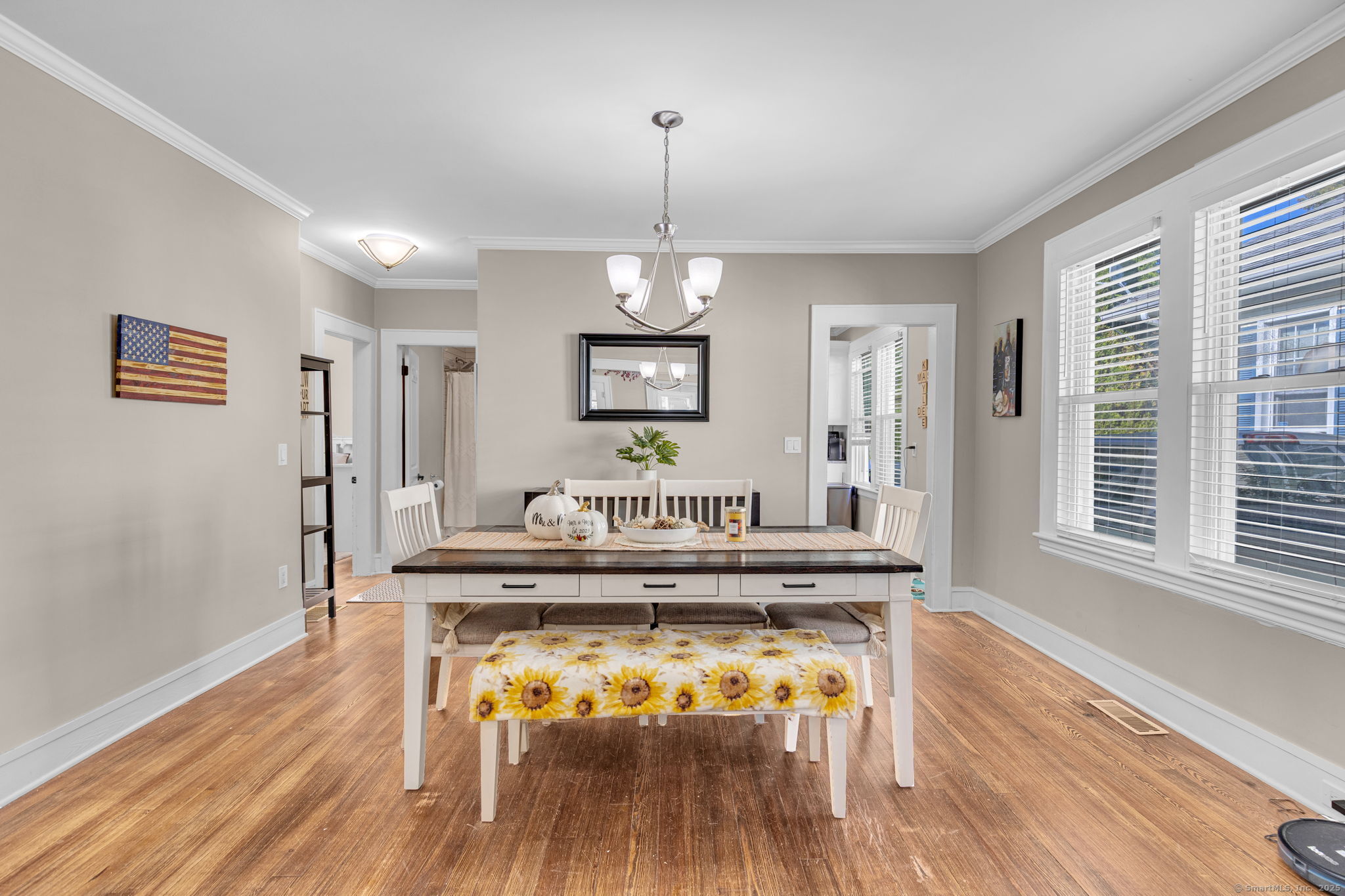 Stratford, Connecticut 06614, United States, 3 Bedrooms Bedrooms, ,1 BathroomBathrooms,Residential,Coming Soon,231070