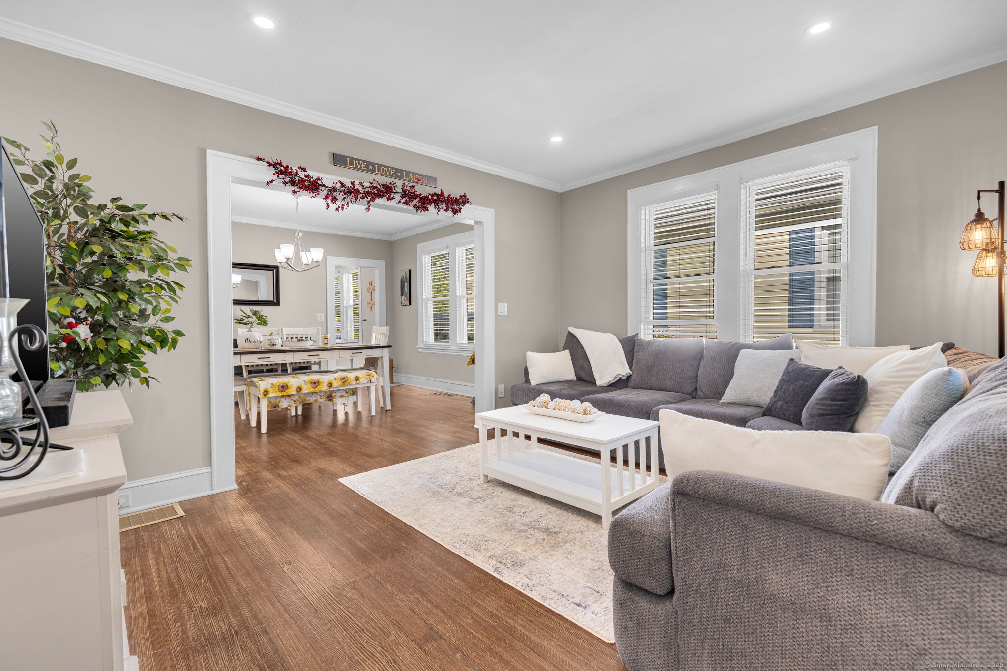 Stratford, Connecticut 06614, United States, 3 Bedrooms Bedrooms, ,1 BathroomBathrooms,Residential,Coming Soon,231070