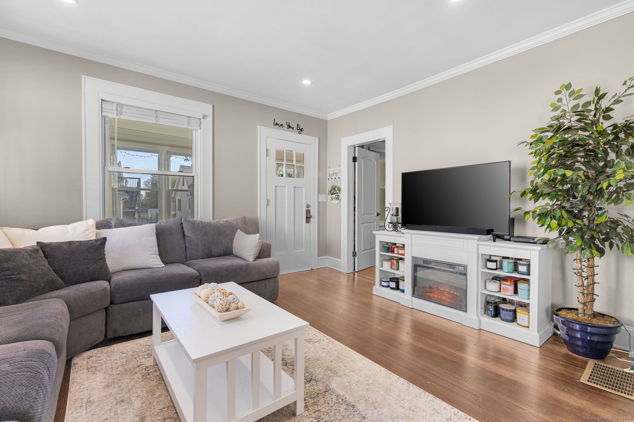 Stratford, Connecticut 06614, United States, 3 Bedrooms Bedrooms, ,1 BathroomBathrooms,Residential,Coming Soon,231070