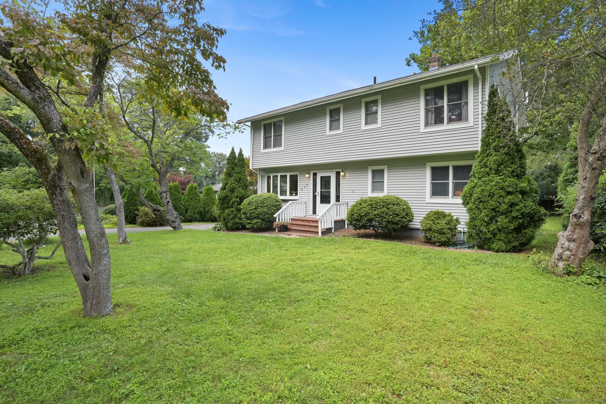 Rental Property at Old Black Rock Turnpike, Fairfield, Connecticut - Bedrooms: 4 
Bathrooms: 3 
Rooms: 8  - $6,500 MO.
