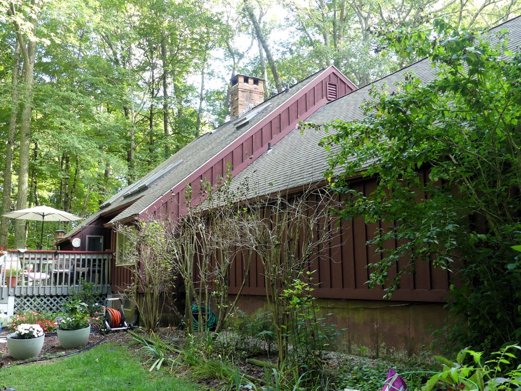 Photo of 4 Timber Trail, Columbia, CT 06237 (MLS # 24133074)