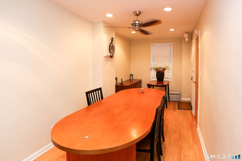 Photo of 700 Summer Street #1F, Stamford, CT 06901 (MLS # 24169603)