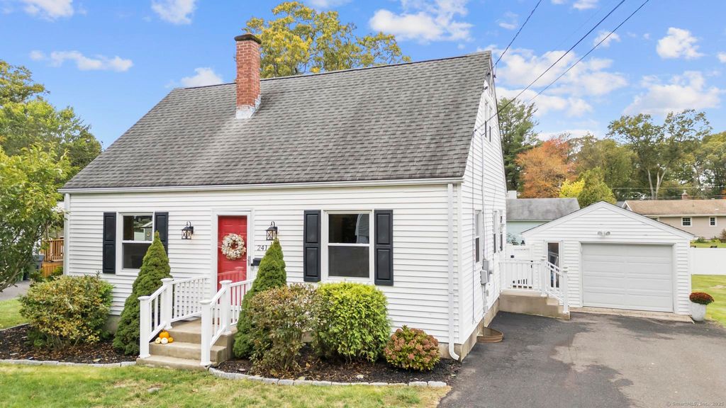 Photo of 241 Pondview Drive, Southington, CT 06489 (MLS # 24134561)