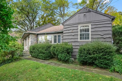 Photo of 4 Beachside Drive, New Milford, CT 06776 (MLS # 24134751)
