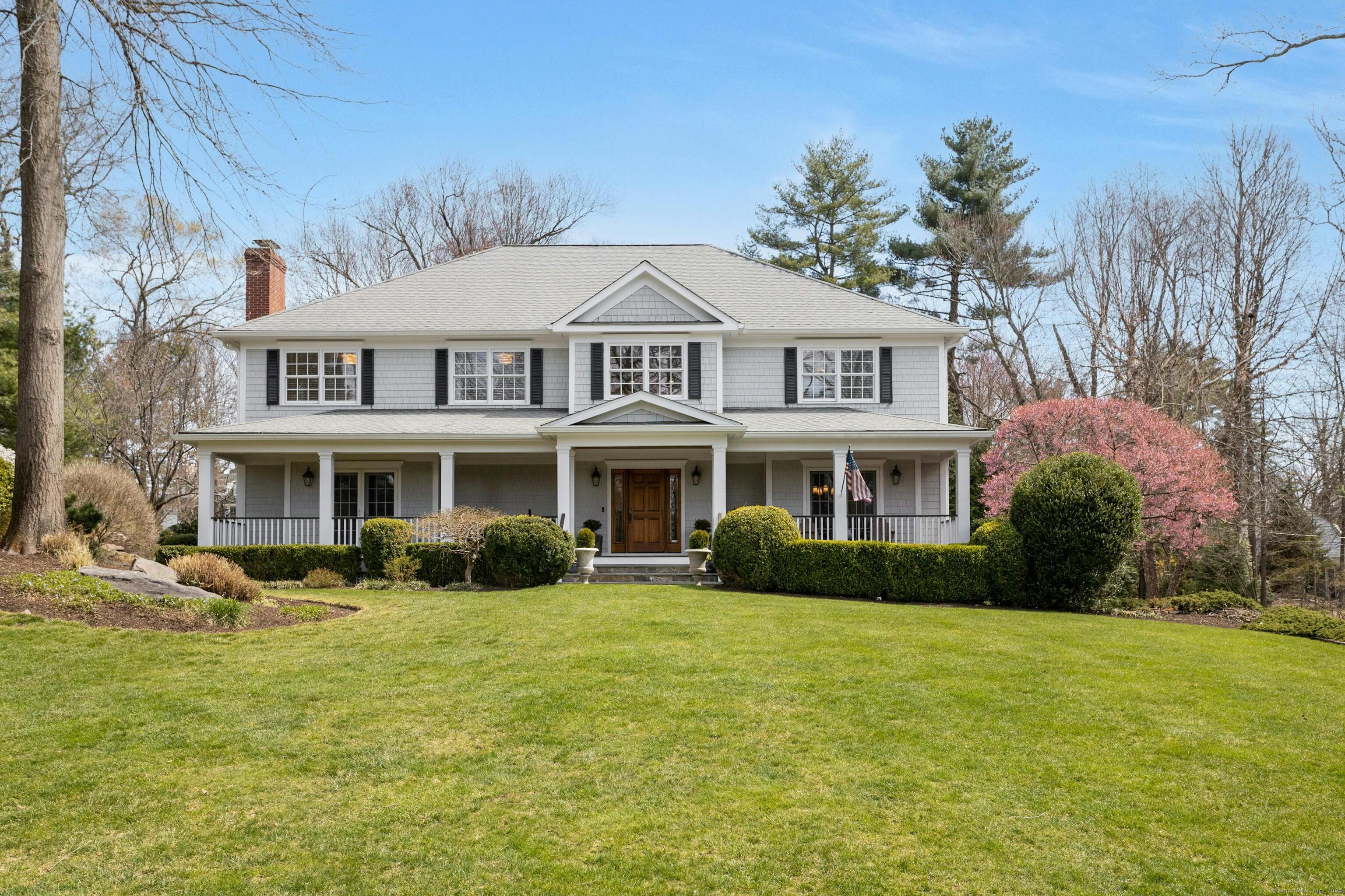 Property for Sale at 5 Pondfield Lane, Darien, Connecticut - Bedrooms: 5 
Bathrooms: 4.5 
Rooms: 11  - $3,395,000