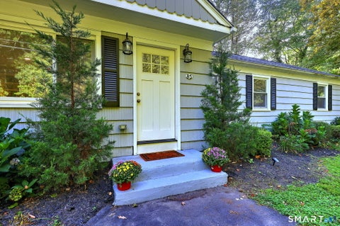 Photo of 85 Walnut Street, Monroe, CT 06468 (MLS # 24208839)