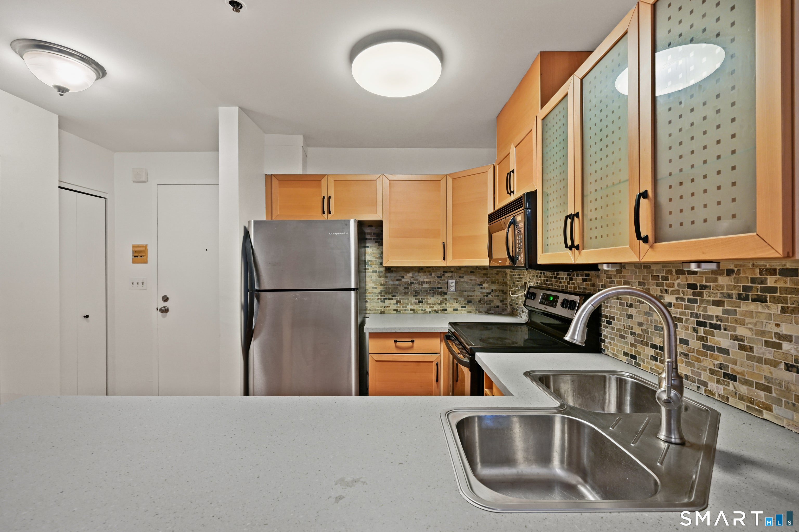 104 North Street 401