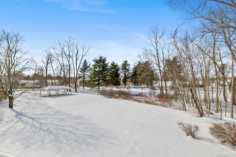 A home in South Windsor