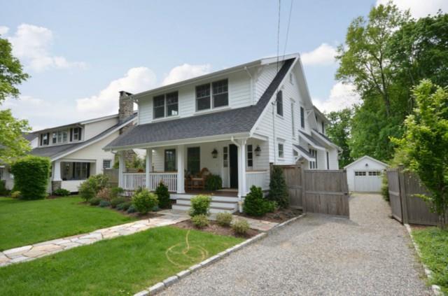 Photo 1 of 15 Highland Avenue, Darien, Connecticut, $1,575,000, Web #: 99066179