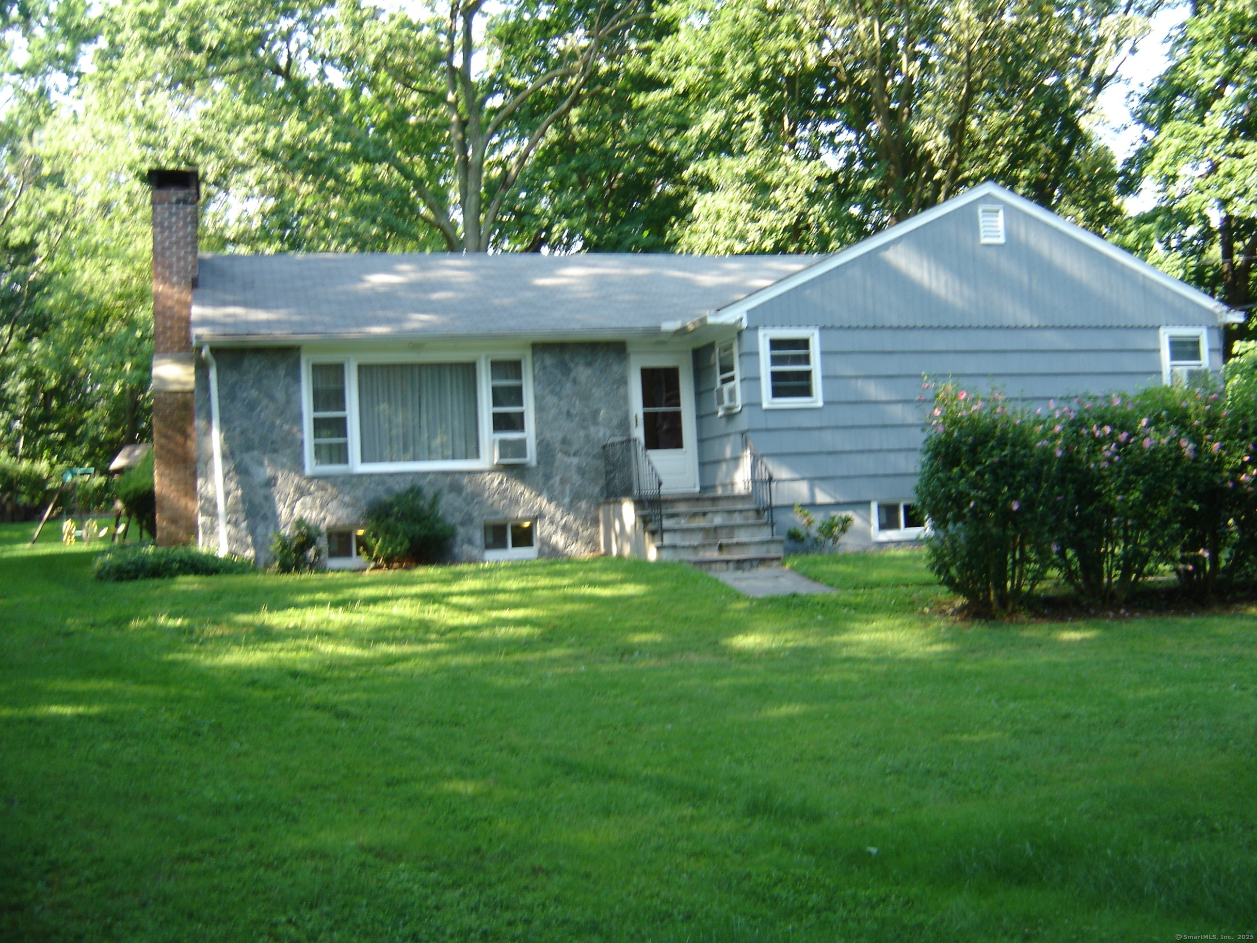 Rental Property at Westway Road, Westport, Connecticut - Bedrooms: 3 
Bathrooms: 2 
Rooms: 7  - $5,200 MO.