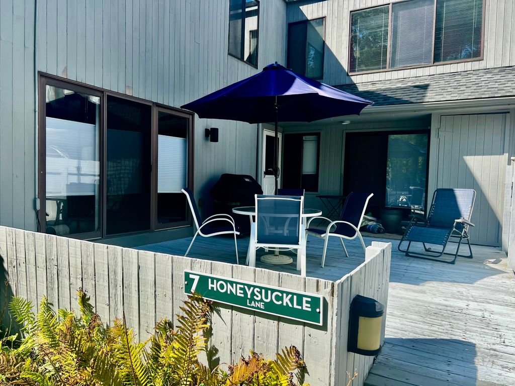 Photo of 7 Honeysuckle Lane #7, Ridgefield, CT 06877 (MLS # 24137756)