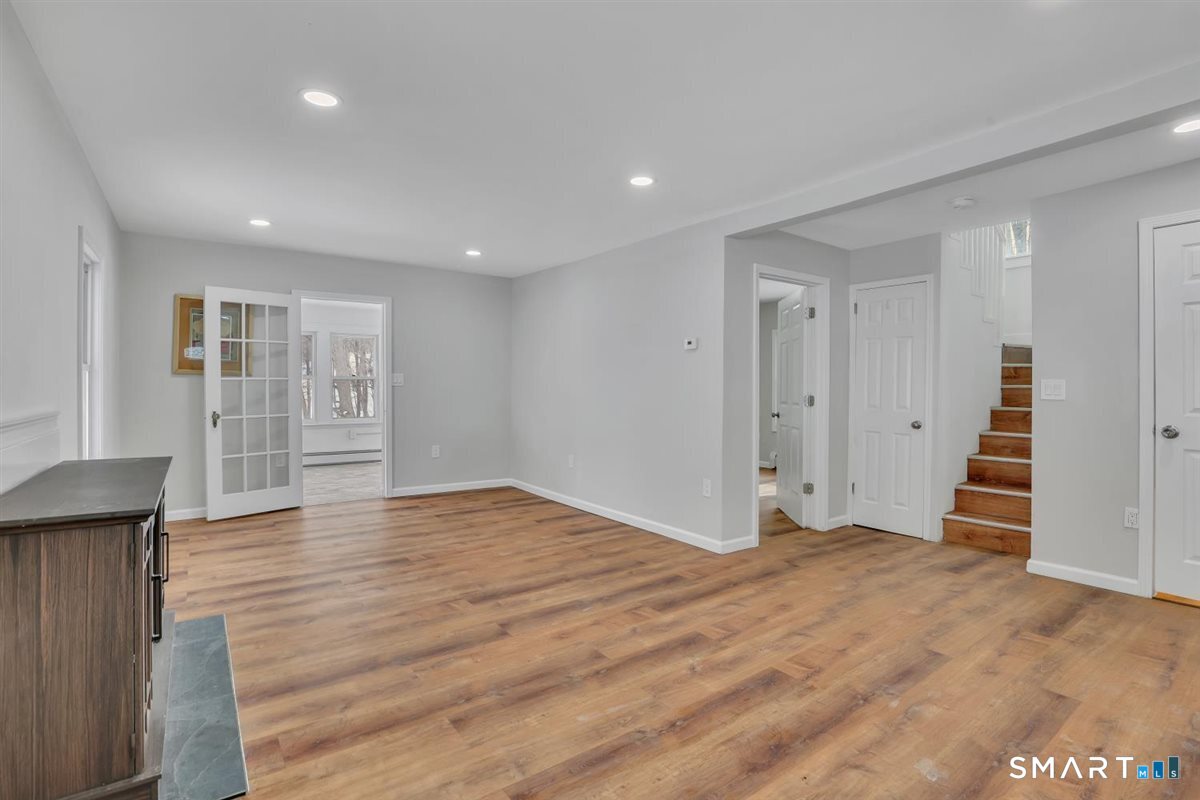 971 New Litchfield Street