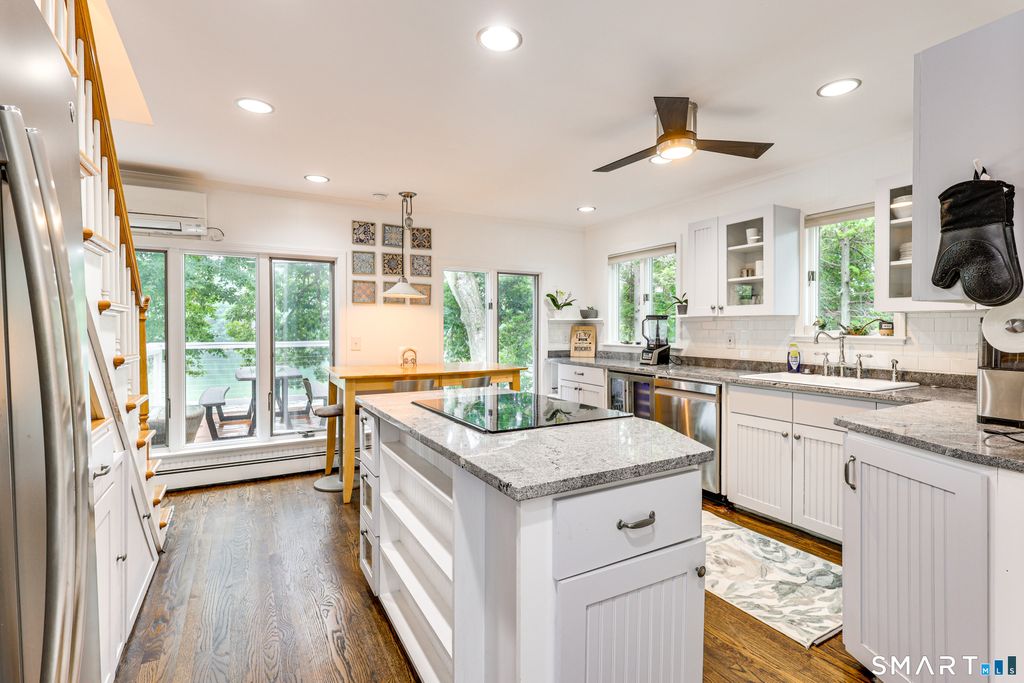 Photo of 11 Stanton Street, Waterford, CT 06385 (MLS # 24165689)