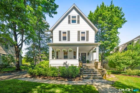 Homes For Sale - 42 Hoyt Street<br/> New Canaan, CT 06840