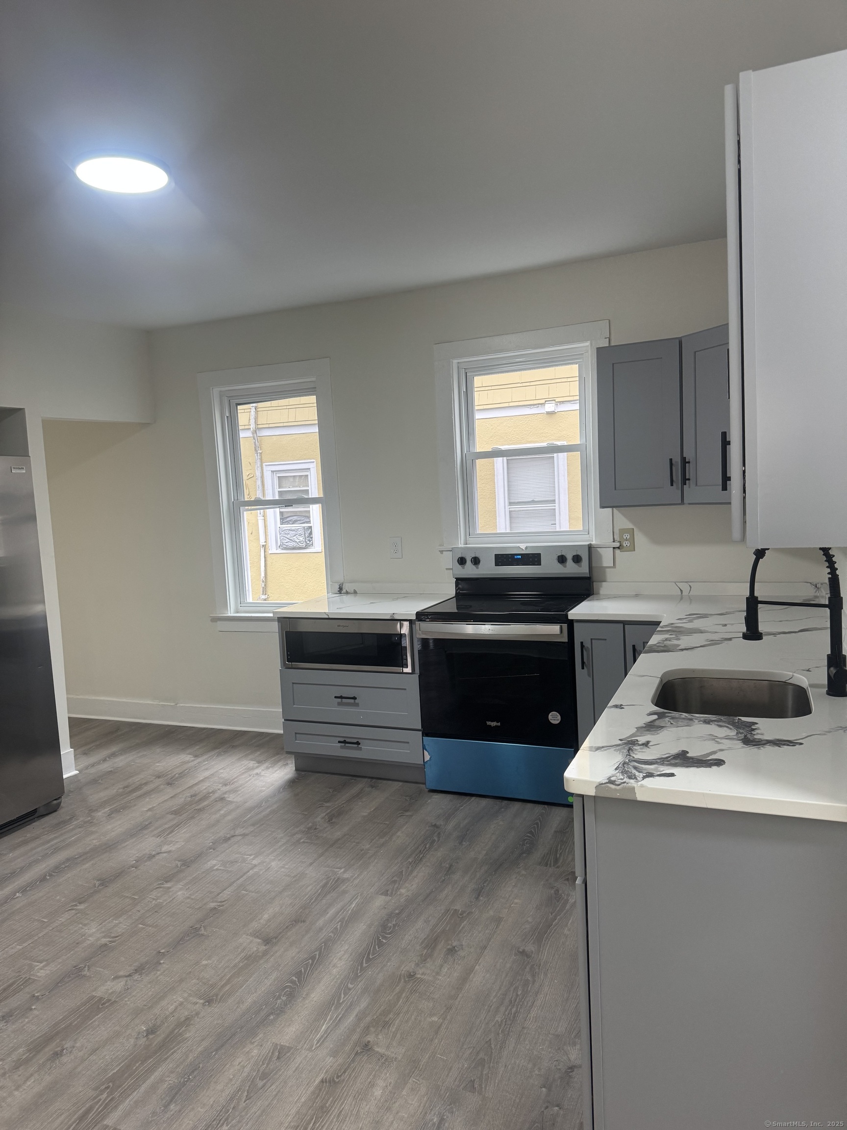 Norfolk Street 1, Hartford, Connecticut - 3 Bedrooms  
1 Bathrooms  
6 Rooms - 