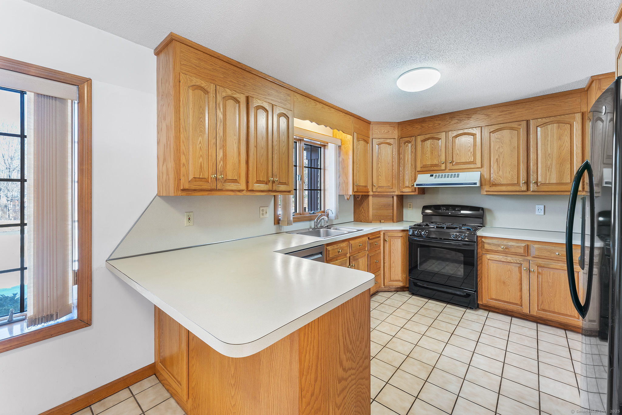 11 Royal Manor, Somers, Connecticut image 8