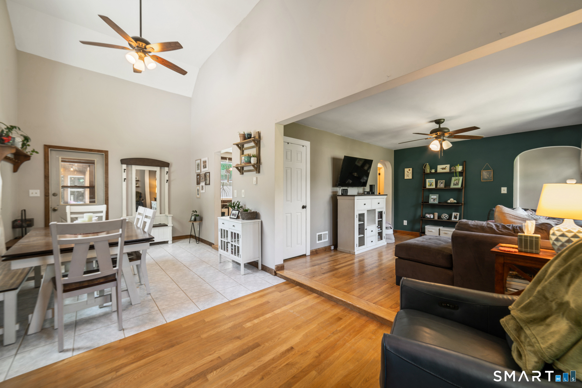 67 Birdsview Avenue