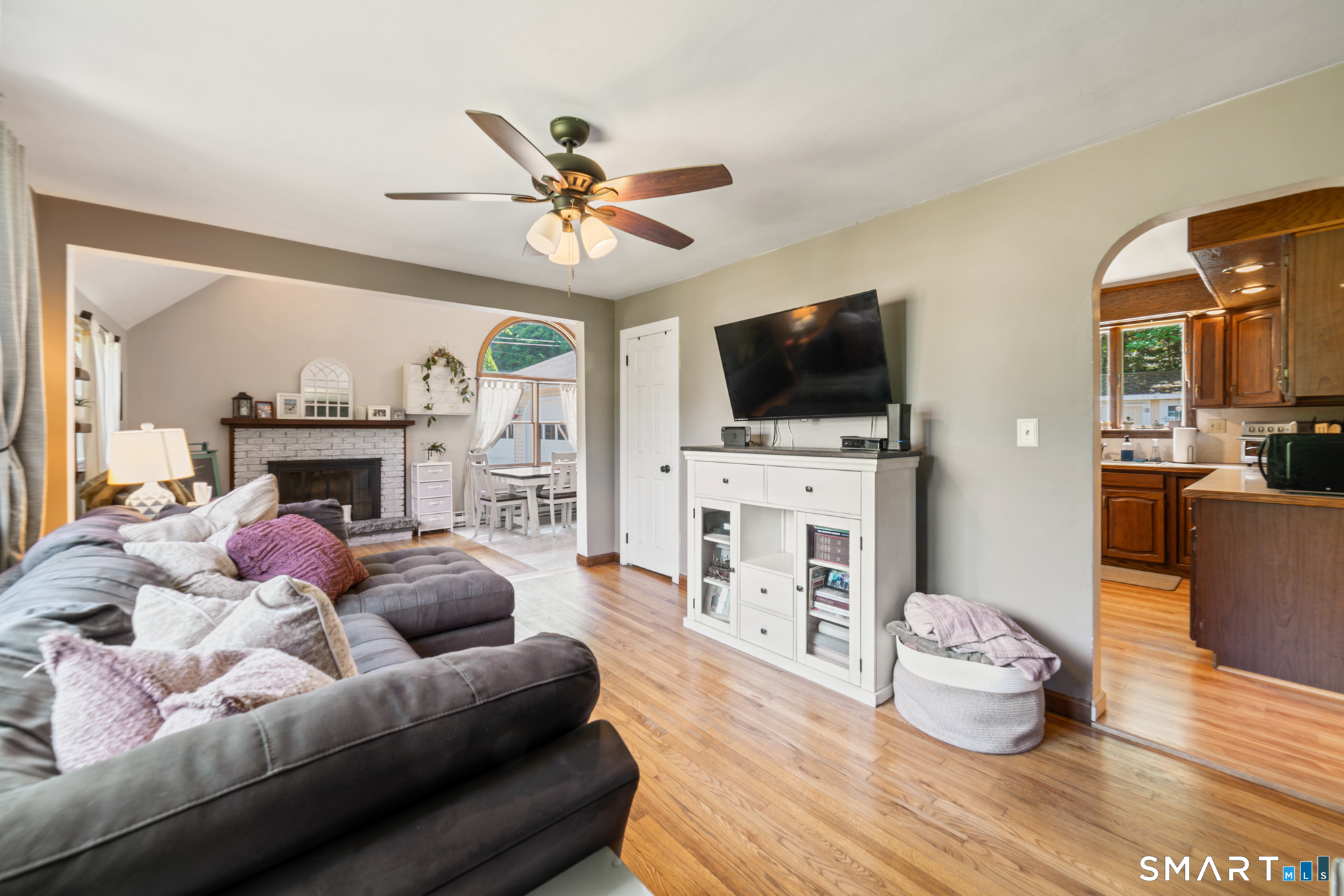67 Birdsview Avenue