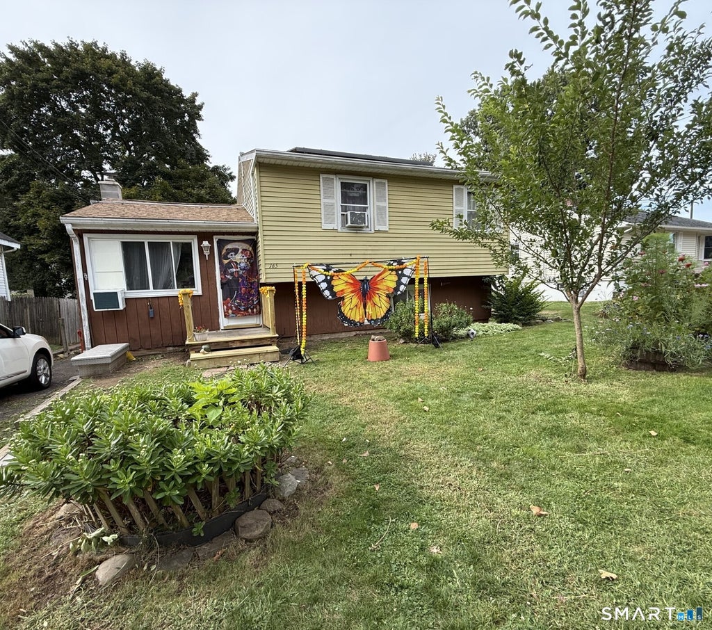 Photo of 165 Parkview Street, Meriden, CT 06451 (MLS # 24209820)