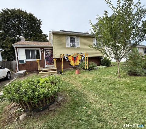 Photo of 165 Parkview Street, Meriden, CT 06451 (MLS # 24209820)