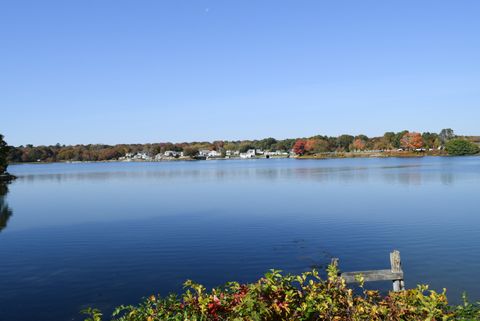 A home in Stonington