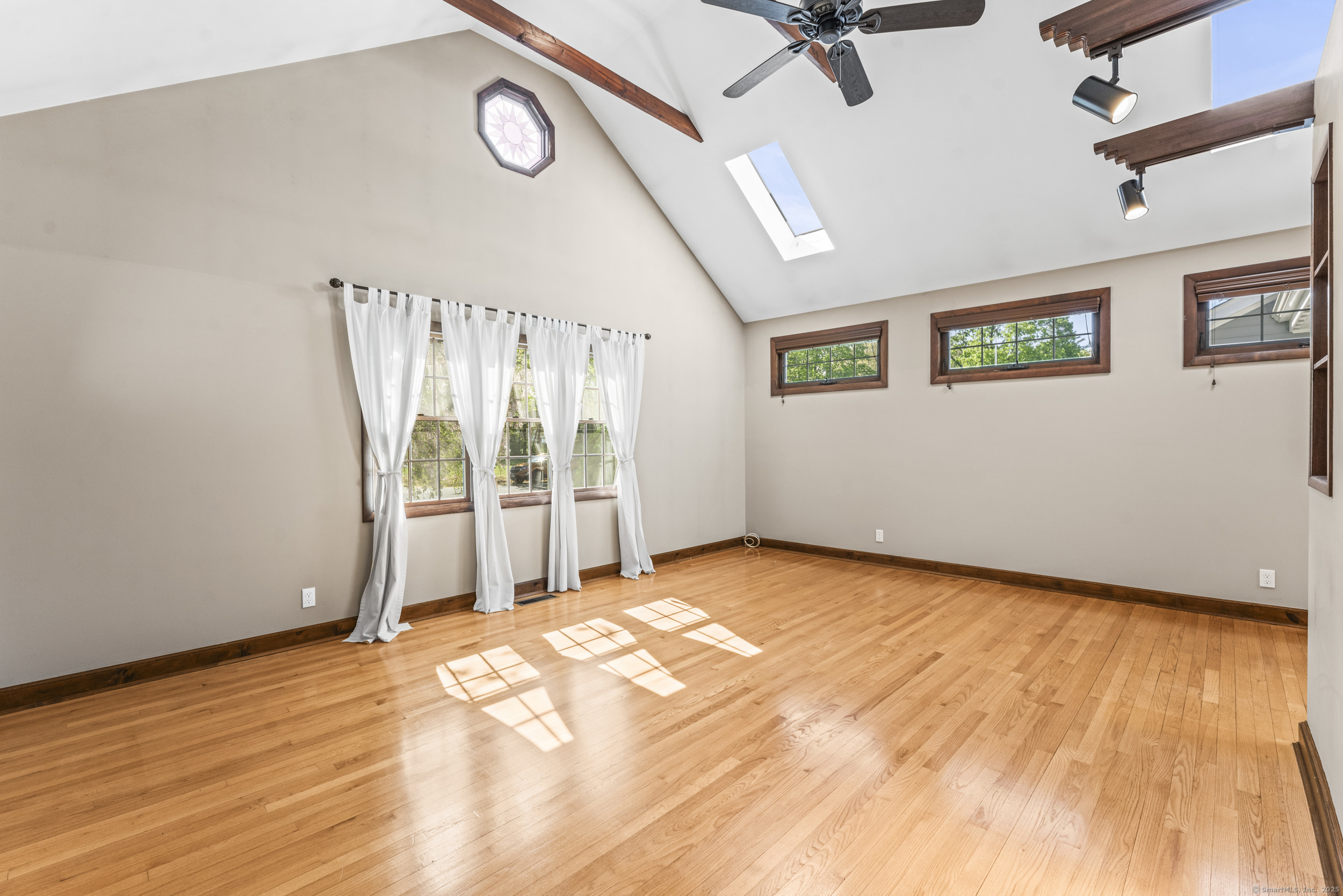 6 Robin Court, North Haven, Connecticut image 12