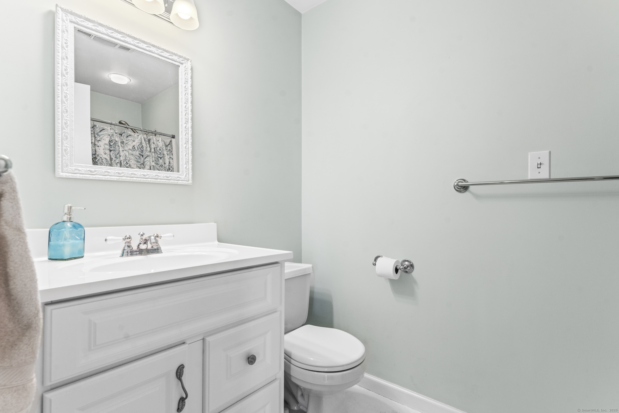 6 Robin Court, North Haven, Connecticut image 25