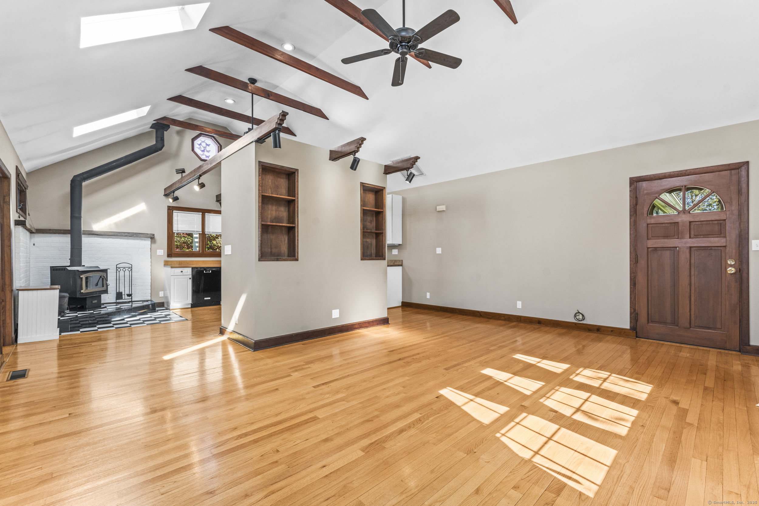 6 Robin Court, North Haven, Connecticut image 9