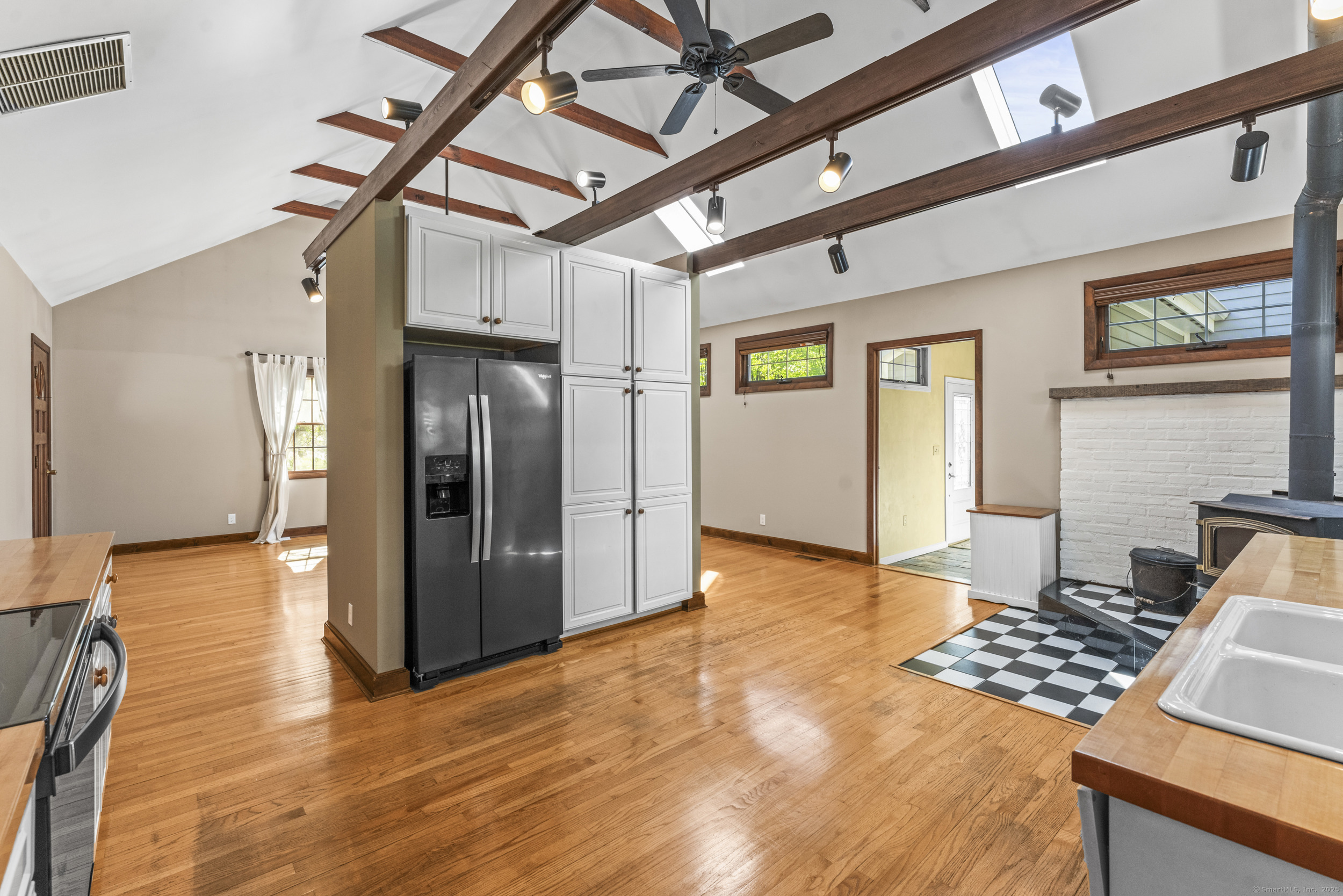 6 Robin Court, North Haven, Connecticut image 7