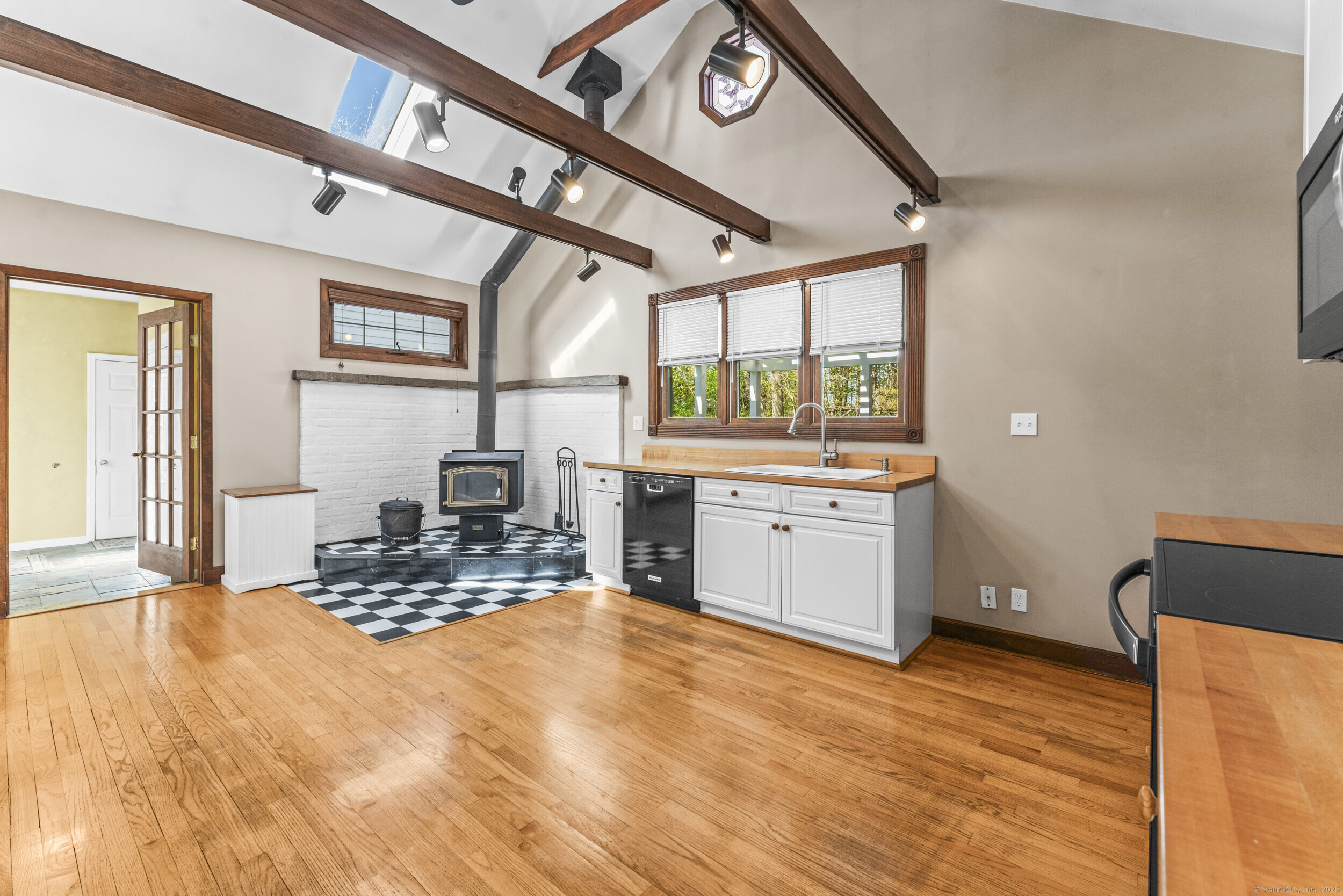 6 Robin Court, North Haven, Connecticut image 6