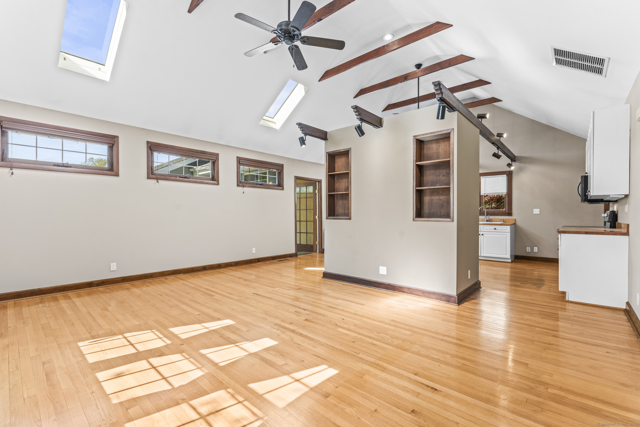 6 Robin Court, North Haven, Connecticut image 10