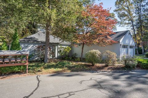 1 Morningside Court 1 Avon CT 06001